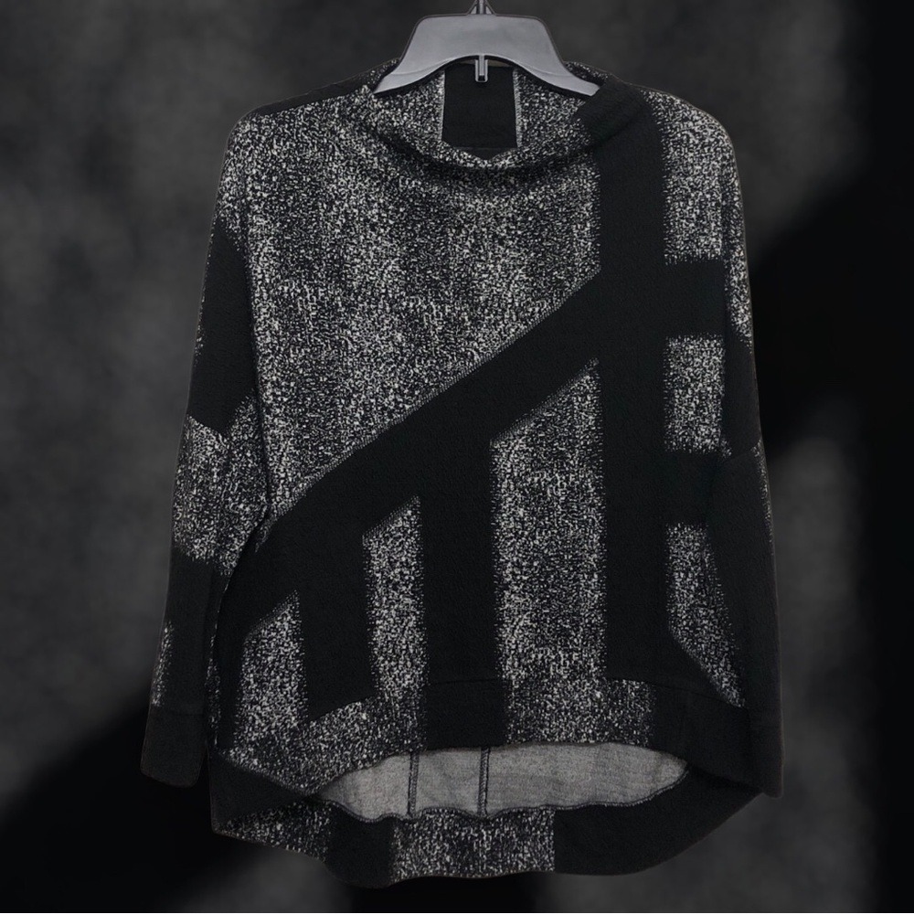 Ozai n Ku Jacquard Jersey Sweater Top